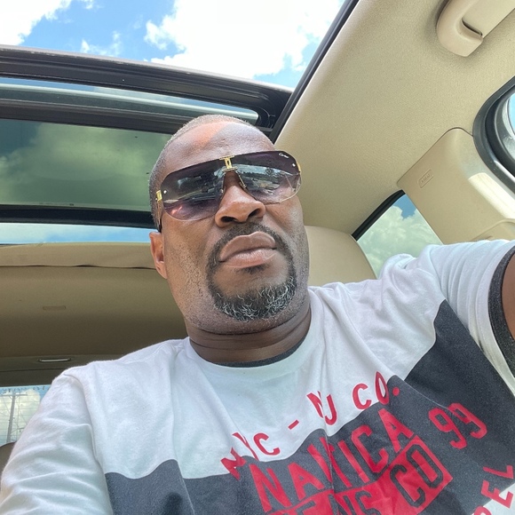 Meet your Posher, James - Picture 1 of 1